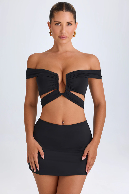 Mid-Rise Micro Mini Skirt in Black - Size:XS